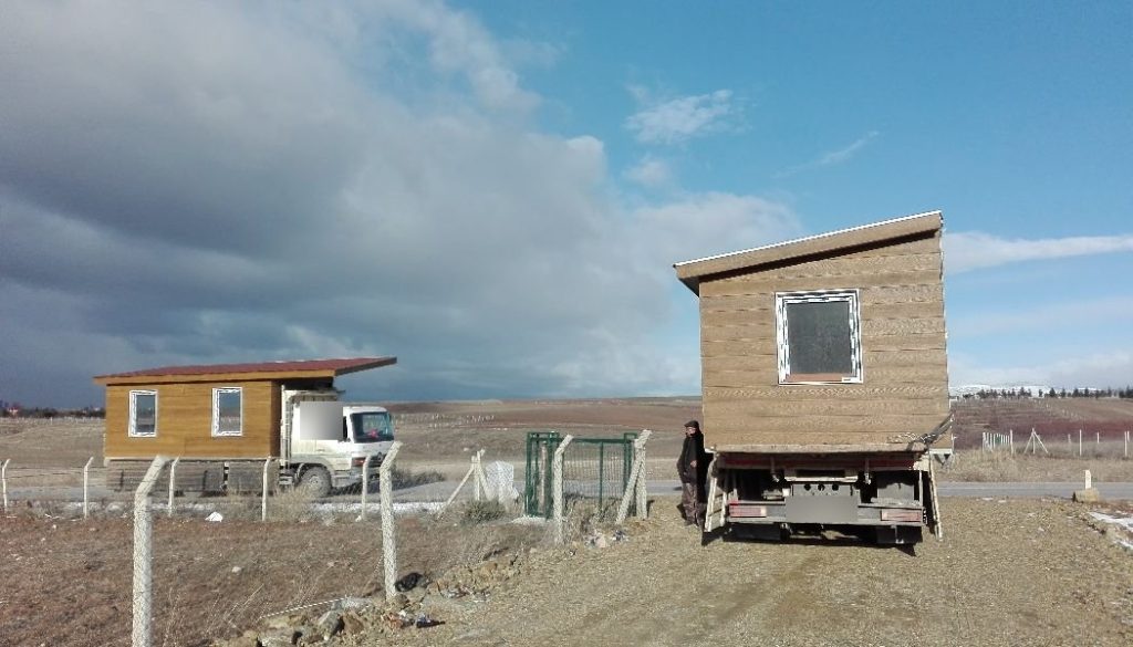 Modüler ev modüllerinin Gölbaşı'ndaki araziye ulaşması